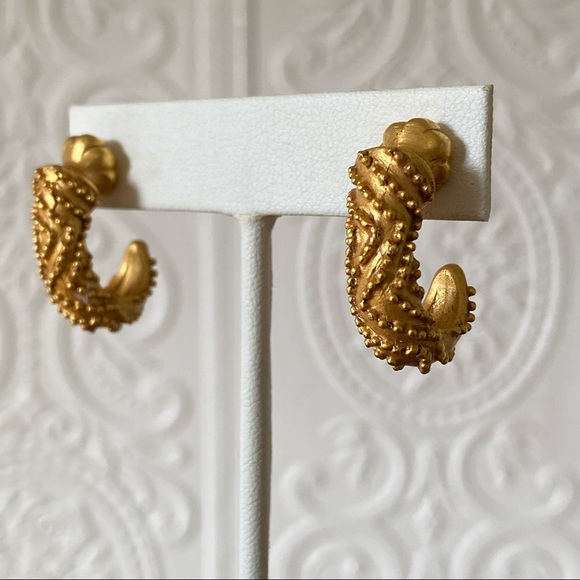 Franklin Mint Jewelry - Vintage Franklin Mint Mary McFadden Etruscan Earrings 1988